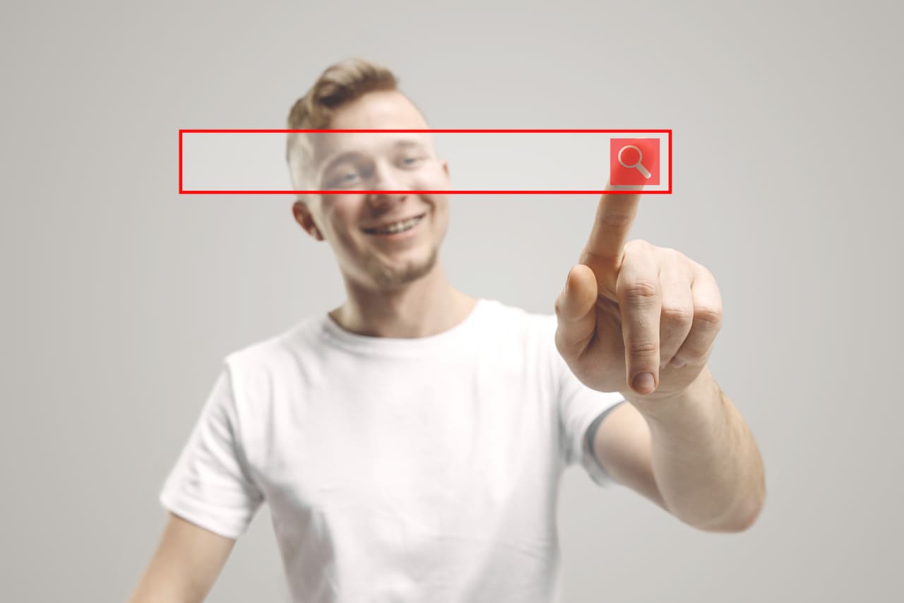 visiteur en train de visiter un site internet